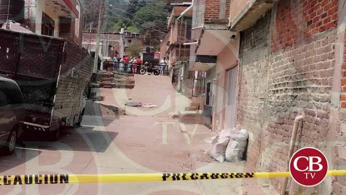 Balean a fémina en la colonia Ampliación Cuauhtémoc de Uruapan