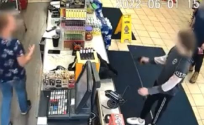 Niño de 12 asalta una tienda con un arma