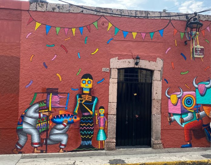 La capital michoacana se ha llenado de color y talento en distintas fachadas y espacios.