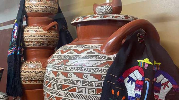 Descubre la alfarería y el textil que se realiza en Tzintzuntzan