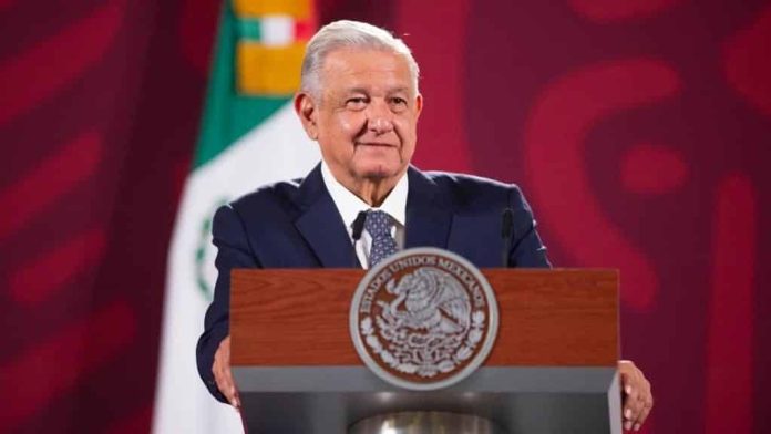 AMLO plantea paro de producción a cerveceras y refresqueras ante sequía en NL