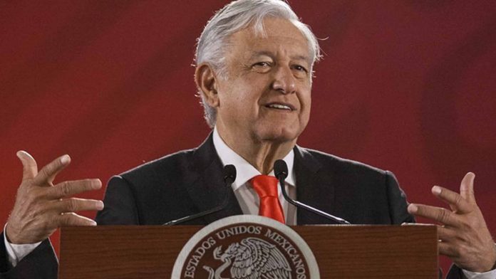 AMLO dice que seguirá culpando a los gobiernos anteriores por la situación del país