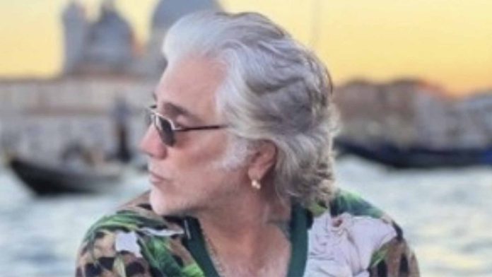 Critican a Alejandro Fernández por usar presuntamente usar pestañas postizas