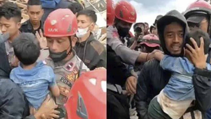 Rescatan a niño que vivió dos días bajo los escombros tras sismo en Indonesia