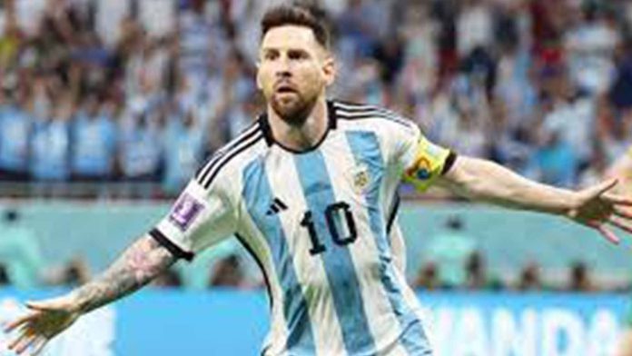 Lionel Messi anota gol en su partido 1000 de su carrera profesional
