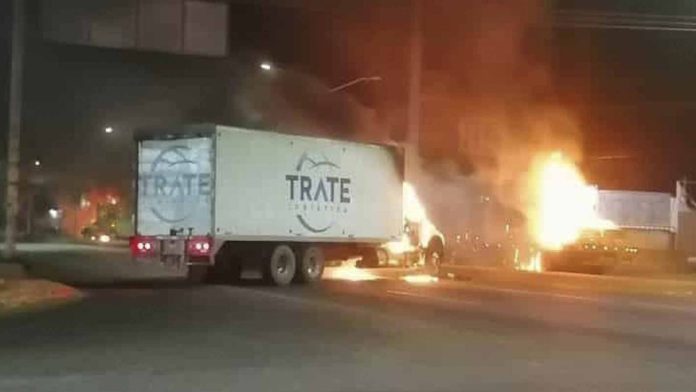 Culiacán ardiendo: reportan balaceras, narcobloqueos y vehículos quemados