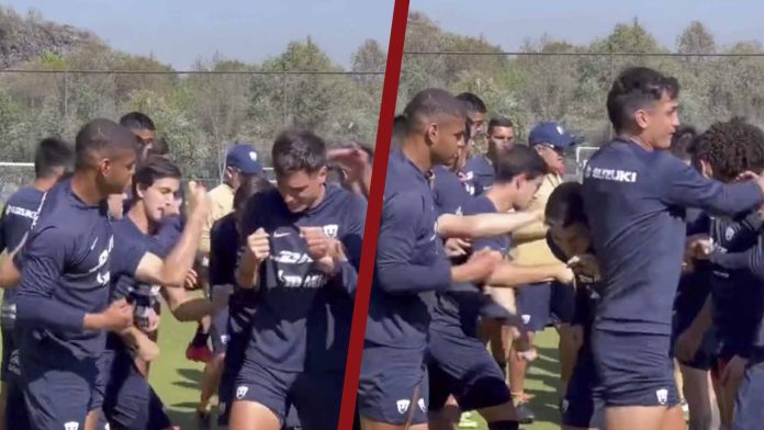 Juan Dinenno golpea a uno de sus compañeros durante entrenamiento del Pumas