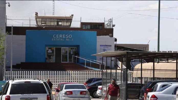 Localizan a dos reos fugados del penal de Ciudad Juárez; faltan 26 por capturar