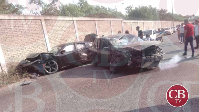 Ebrio choca su auto con un Charger y quedan tres niños heridos en LC