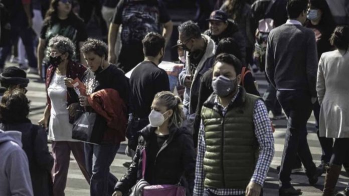 AMLO firma decreto que pone fin a la emergencia sanitaria por Covid-19