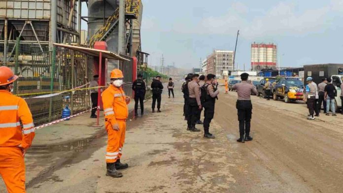 13 Personas sin vida tras explosión de fábrica en Indonesia