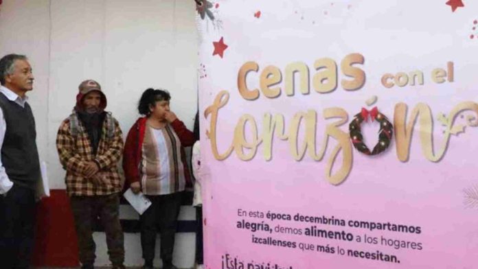 Gobierno de Cuautitlán Izcalli reparte cenas navideñas a personas en situación vulnerable