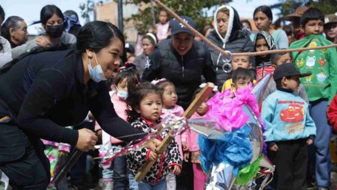 Llevan Reyes Magos de la Guardia Civil, alegría y sonrisas a tenencias de Morelia.