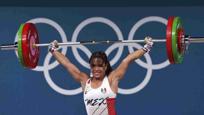 Janeth Gómez finaliza en octavo lugar en halterofilia