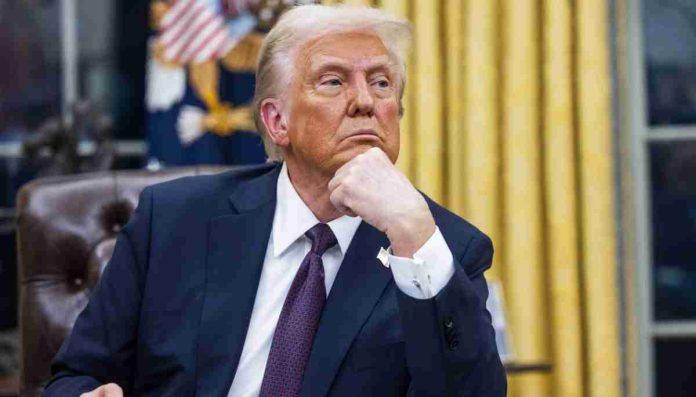 Trump responsabiliza a políticas de contratación de la FAA por accidente aéreo en Washington D.C.
