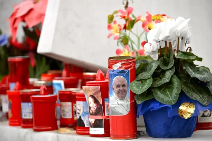 Incertidumbre y especulaciones sobre el futuro de Roma por la salud del papa Francisco