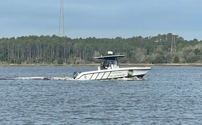 Familia colombiana muere en accidente de barco en río de Florida