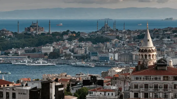 Potente sismo de 6.2 de magnitud sacudió Estambul