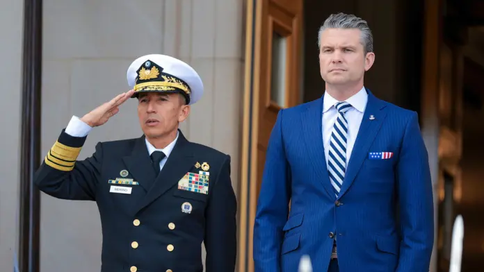 Jefe del Pentágono dice que “nadie envía mensajes con planes de guerra”