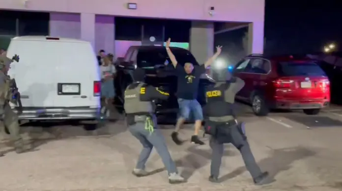 Deportada masiva en Colorado; detienen a más de 100 inmigrantes en un club nocturno clandestino