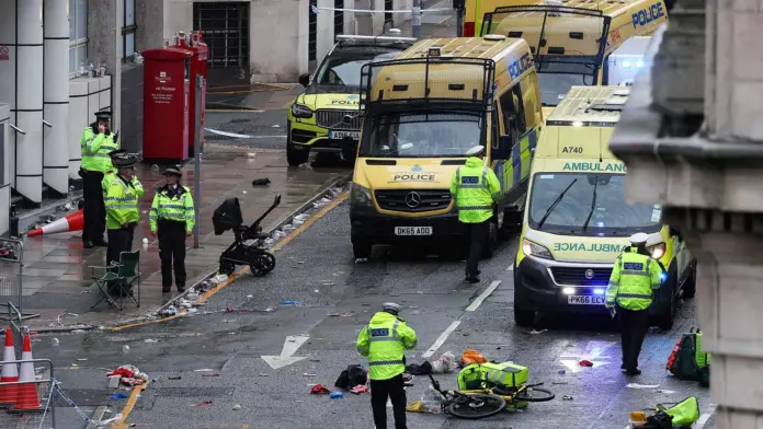 #Video: Atropello masivo durante el desfile de victoria en Liverpool.; el conductor fue detenido