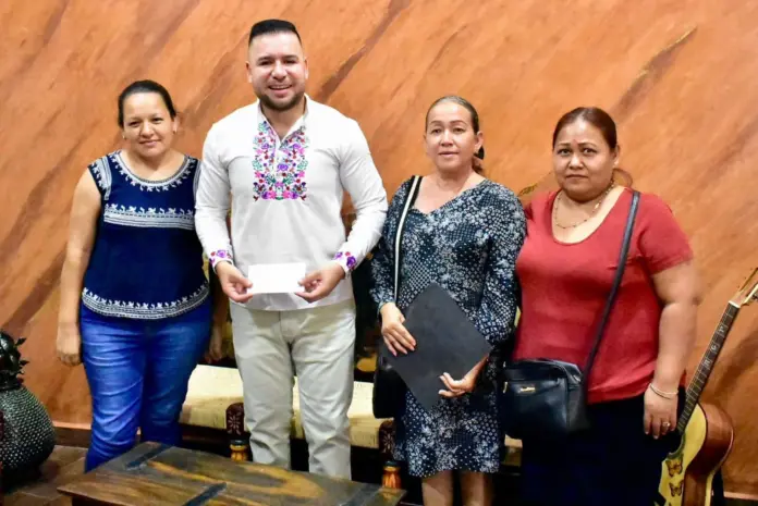 Reyes Galindo Pedraza, diputado por el Distrito 22 de Múgica