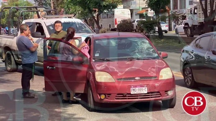 Atropellan a una mujer sobre avenida Madero