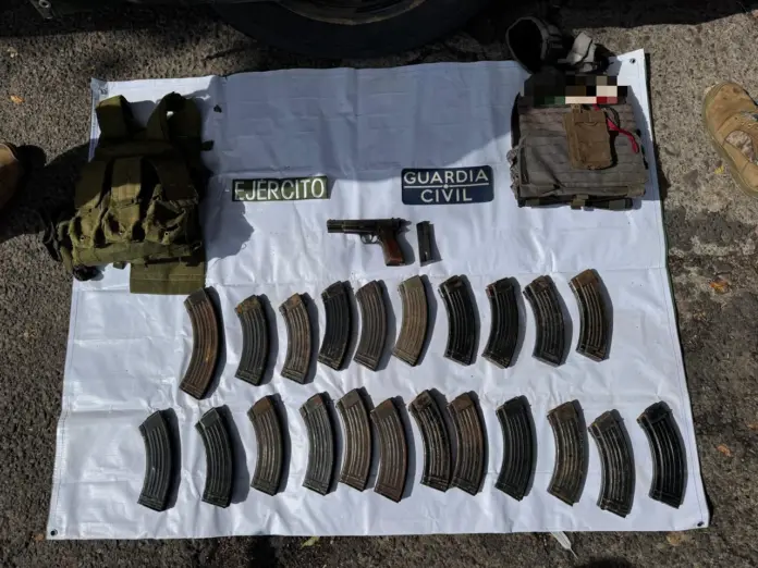 SSP y Defensa decomisan arma, municiones y vehículos