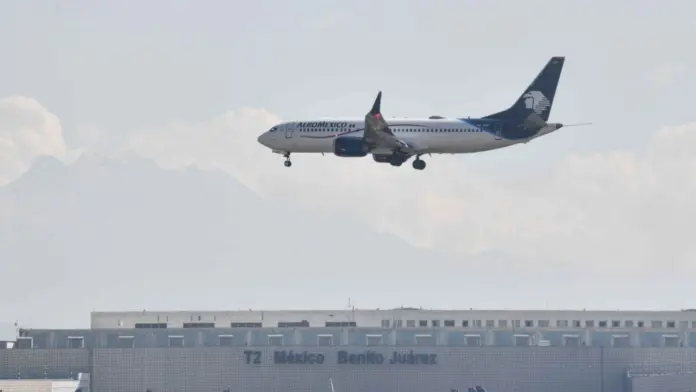 #Video: Pasajeros viven el despresuramiento de su vuelo