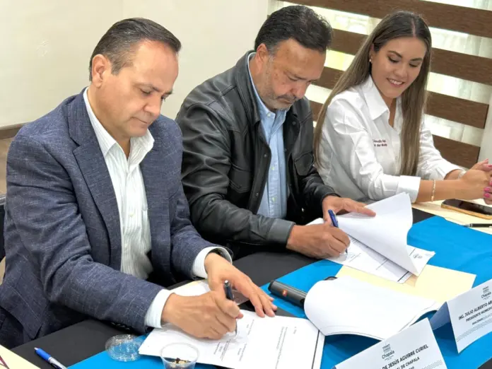 Pátzcuaro y Chapala Firman Convenio