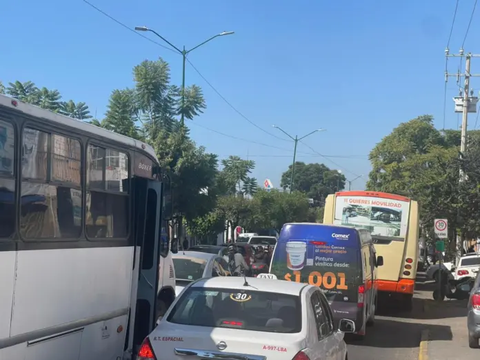 El martirio de los morelianos: el tren y el tráfico en la zona de tres puentes en Morelia