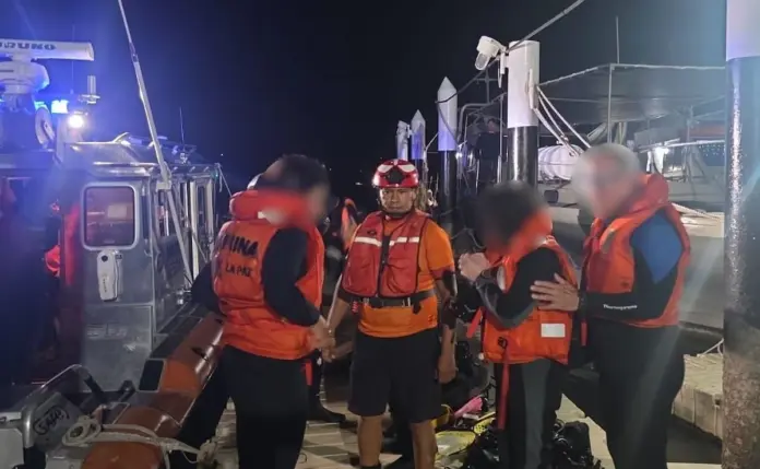 Marina rescata a cinco buzos extranjeros desaparecidos en Baja California Sur | VIDEO