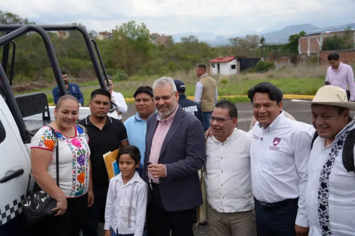 Entregan patrullas FORTAPAZ 2026 a comunidades indígenas para fortalecer la seguridad en Michoacán